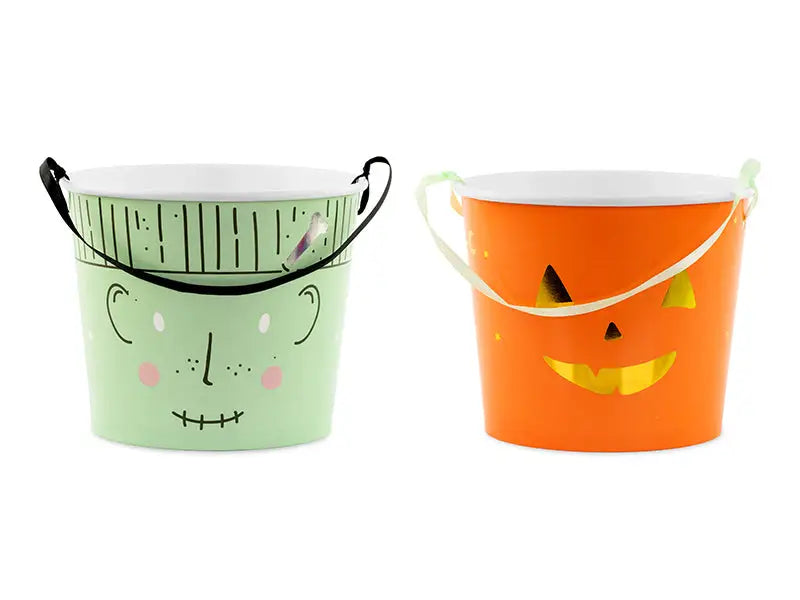 Treat buckets Halloween mix
