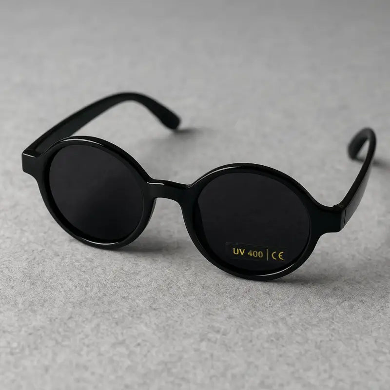 Barnsolglasögon svart – rund klassisk look